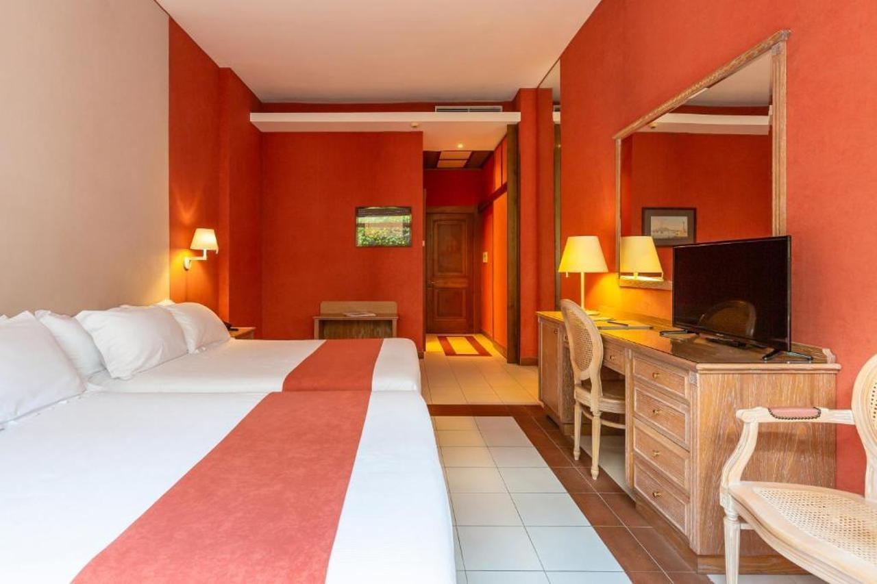 Culture Hotel Villa Capodimonte Napoli Bagian luar foto
