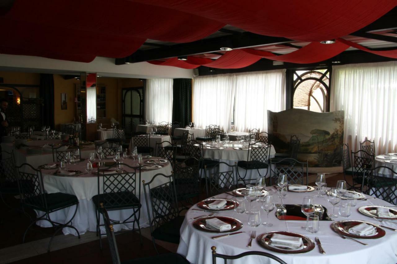 Culture Hotel Villa Capodimonte Napoli Bagian luar foto