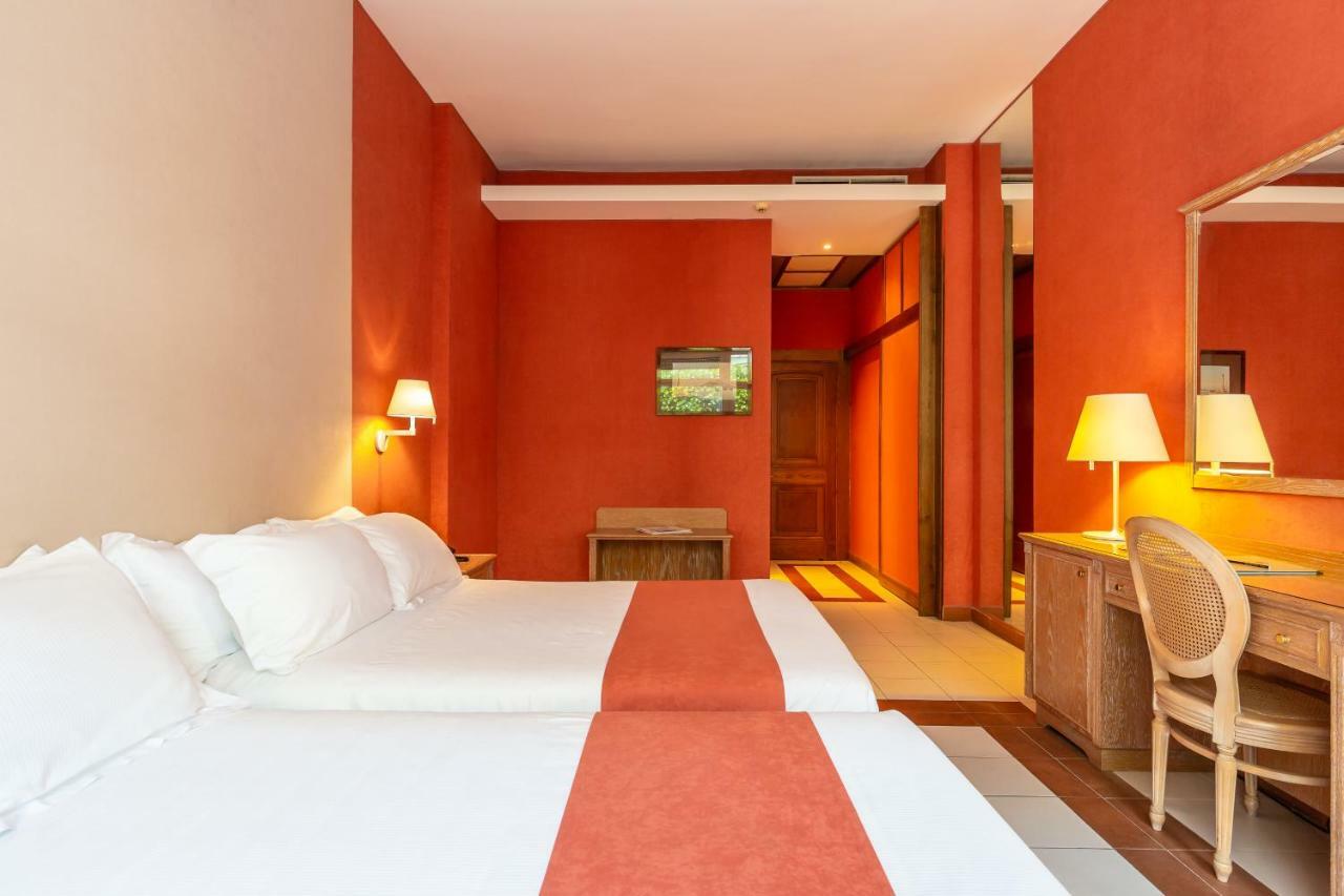 Culture Hotel Villa Capodimonte Napoli Bagian luar foto