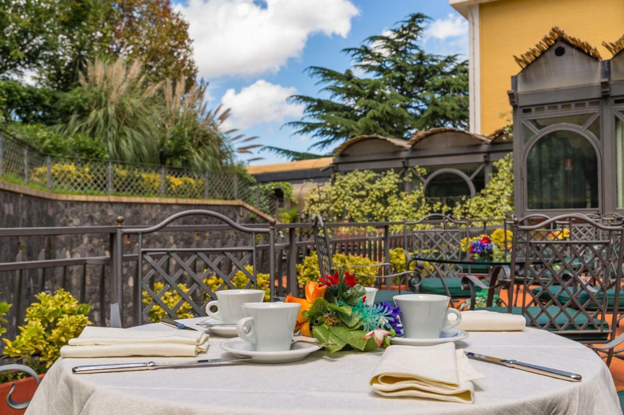 Culture Hotel Villa Capodimonte Napoli Bagian luar foto