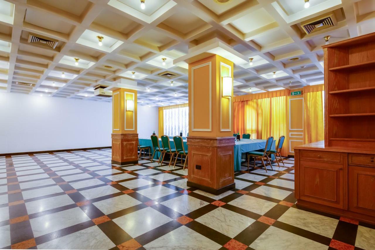 Culture Hotel Villa Capodimonte Napoli Bagian luar foto