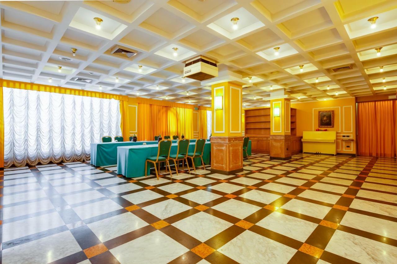 Culture Hotel Villa Capodimonte Napoli Bagian luar foto